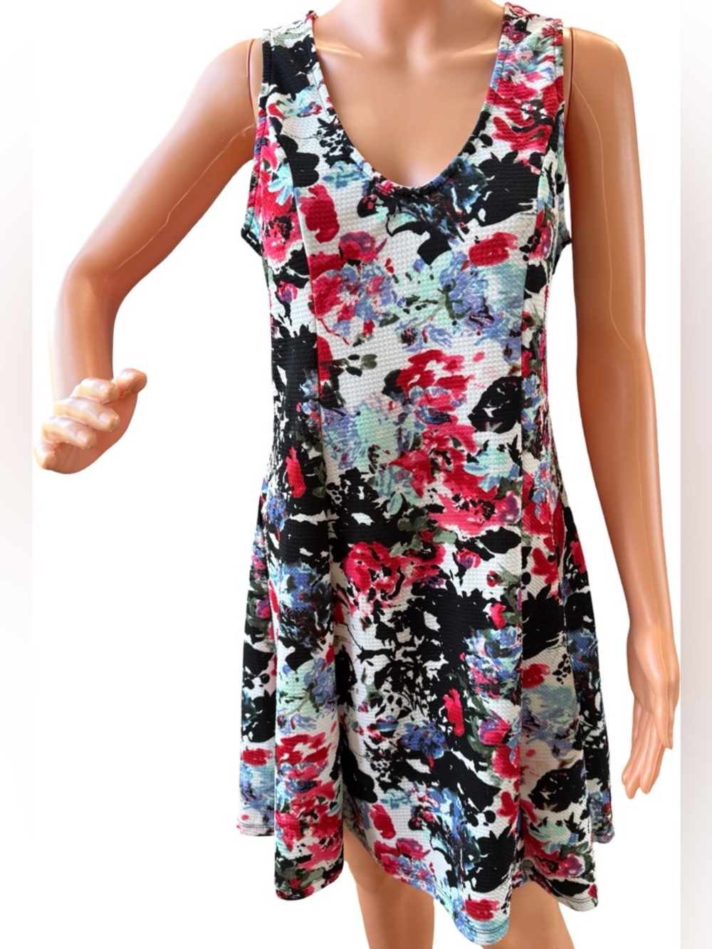 Floral Scoop Neck Mini Dress in Black and Pink - Women